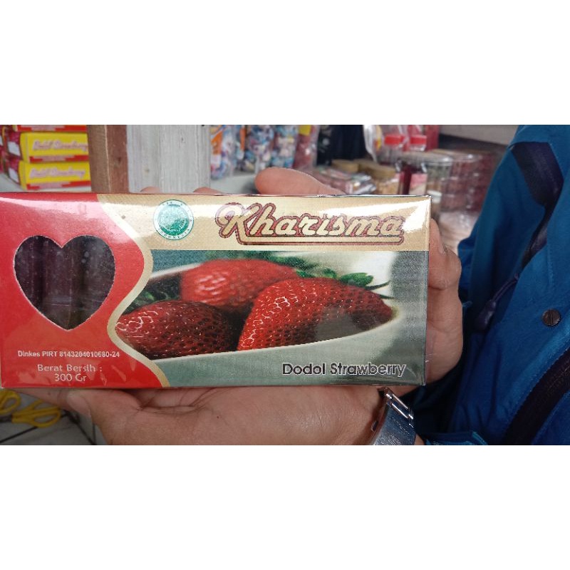 

dodol strawberry khas Ciwidey Bandung Ciwidey