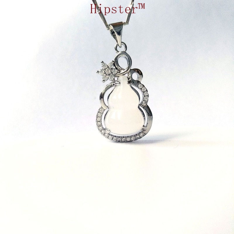 Light Luxury Ethnic Style Gourd White Gem Pendant Platinum Diamond Clavicle Chain