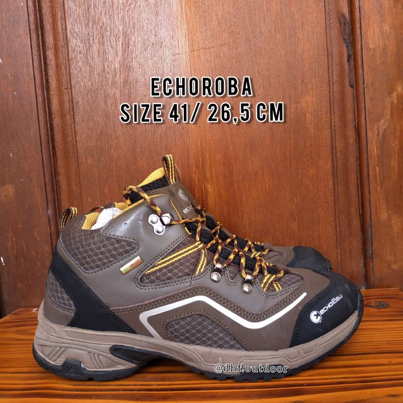 Sepatu Gunung Echoroba