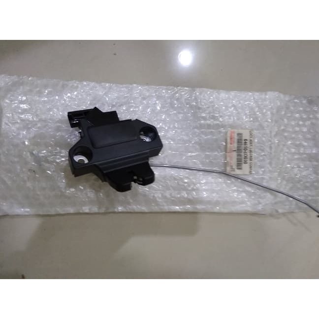 Door lock bagasi Yaris