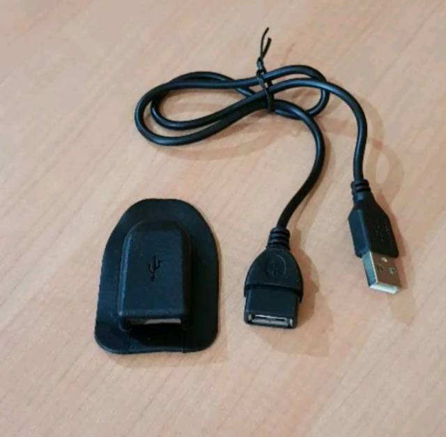 Port USB plus kabel