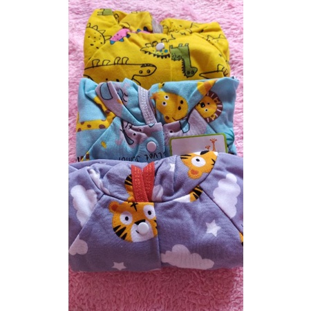 Jumper zootopia nb tutup kaki ada topi