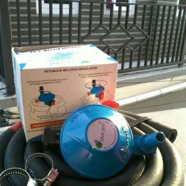 Regulator kompor blue gaz dan selang  & clem 2  pisis bluu gas bluegaz