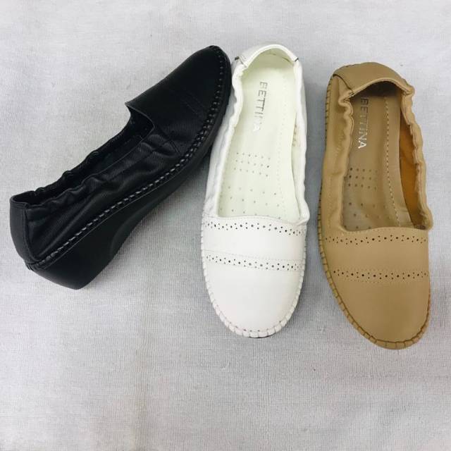 Sepatu flat Bettina 390