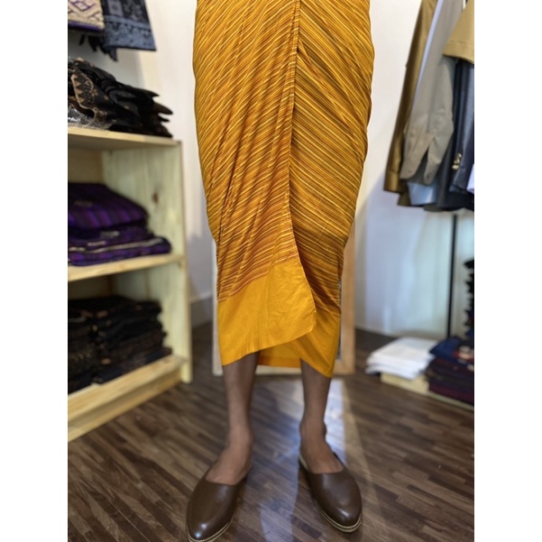 Saput Endek Kuning Lurik Tanpa Tepi