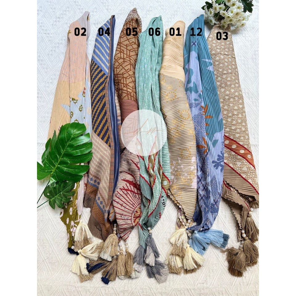 Hijab Segiempat Plisket Motif