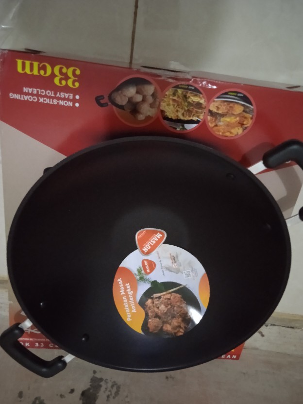 Maspion Wajan Rhio Wok 33 Cm - Wajan Besi Antilengket Ekonomis