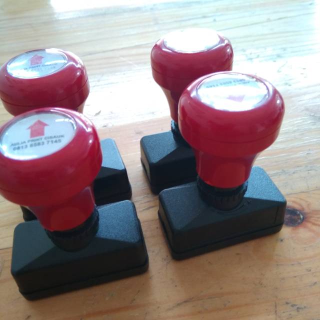 

Stempel Otomatis Bentuk Kotak