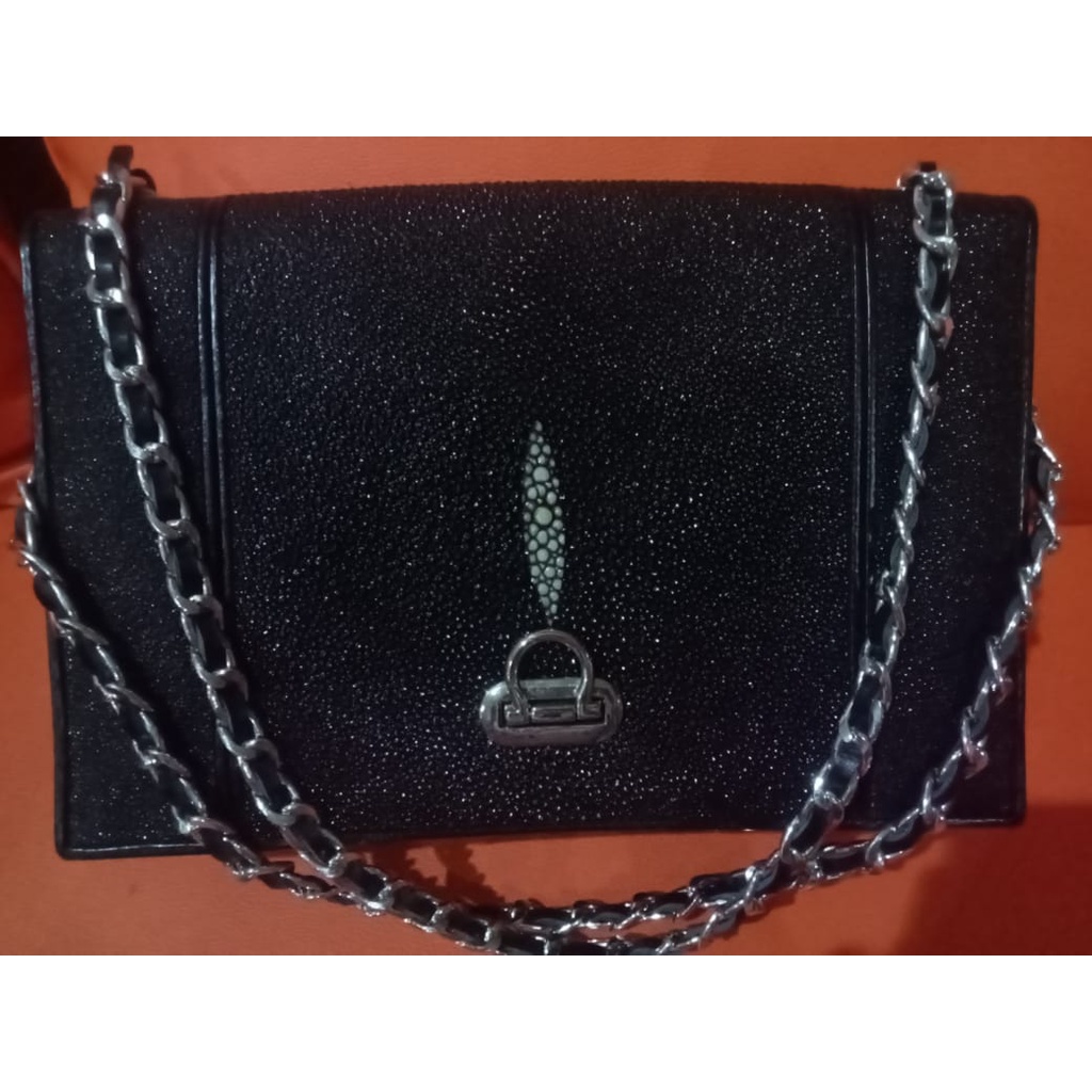 tas wanita kulit ikan pari