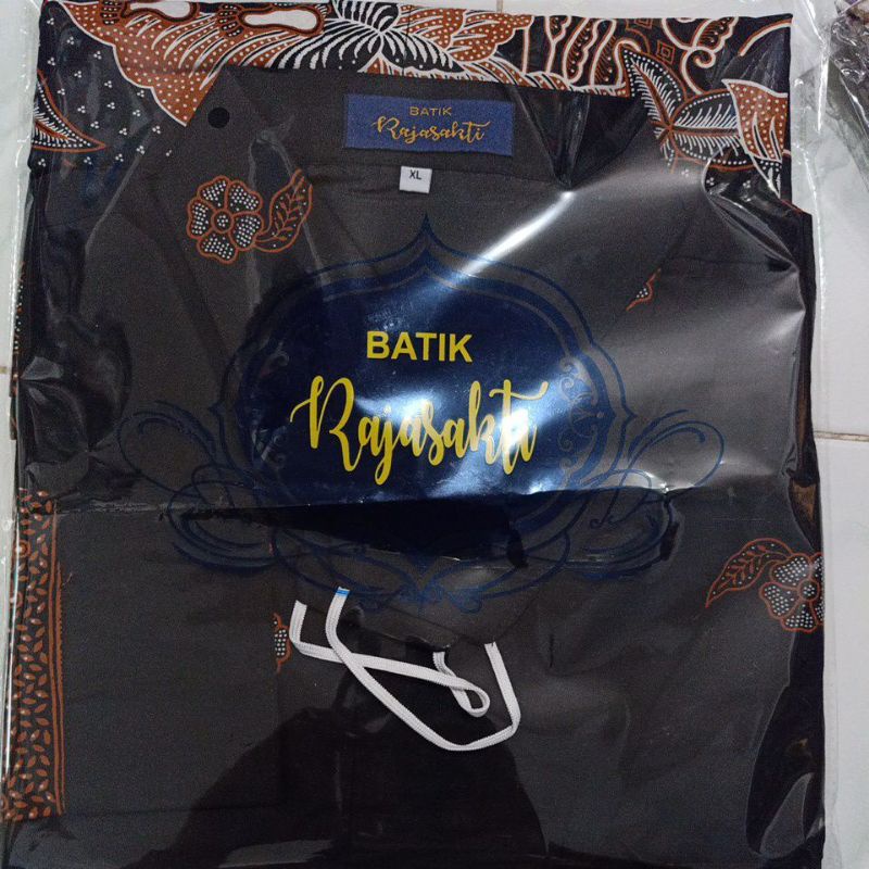 WAYANG CUNGKRING RAJASAKTI KEMEJA BATIK SOLO PRIA LENGAN PANJANG LAPIS FURING ATASAN BATIK PREMIUM MODERN KATUN HALUS BAHUWIRYA  BANAMITRA BANAMITRA PUTIH BANGSAWAN BAYU PUTRA BERLIAN BIRU BHARATAYUDA BIMASENA BIRENDRA BIRU INDAH BRAHMAKERTA BRAHMAKERTA