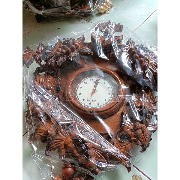 Jam dinding Ukiran Anggur Mewah Jati Jepara