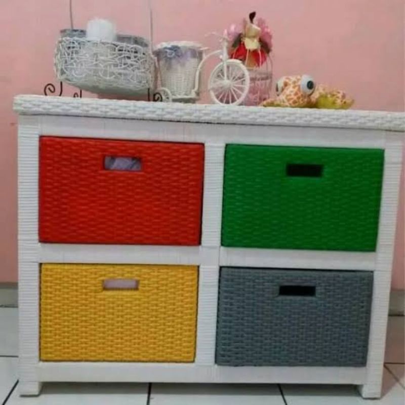 rak 4 laci / meja tv rotan sintetis