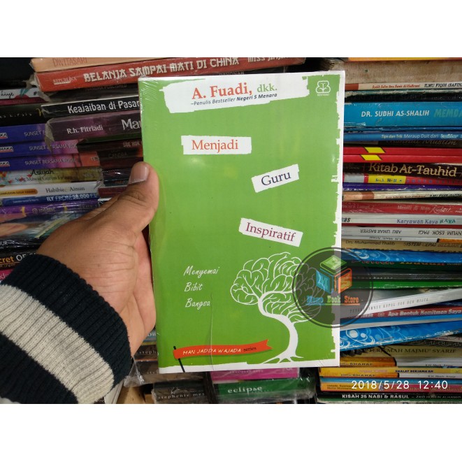 Buku Novel Menjadi Guru Inspiratif By A Fuadi Dkk Shopee Indonesia