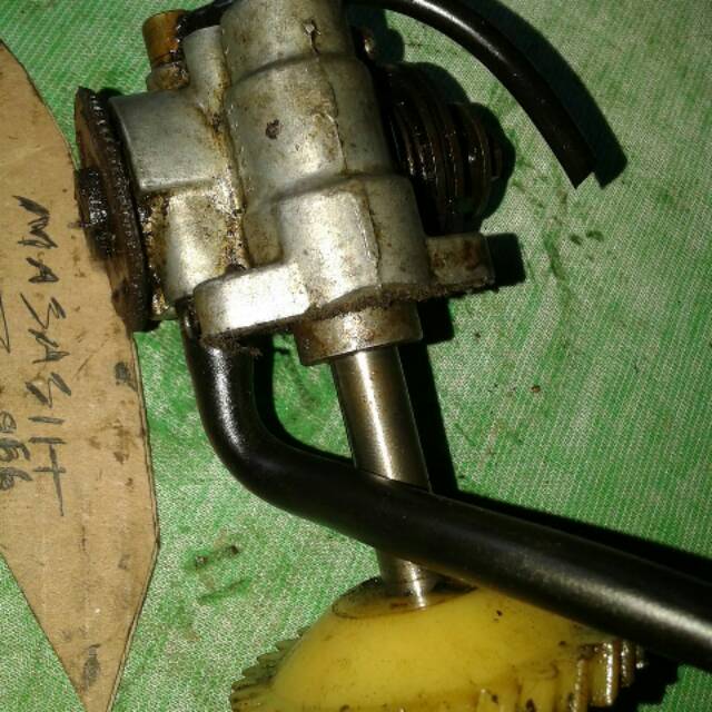 Pompa oli Yamaha l 2 super original