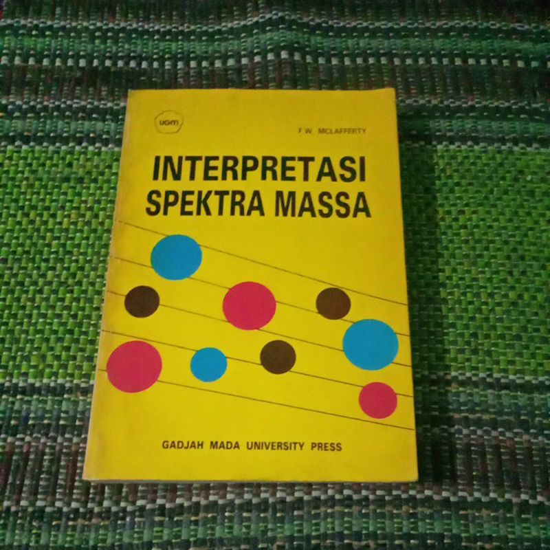 interpretasi Spektra massa