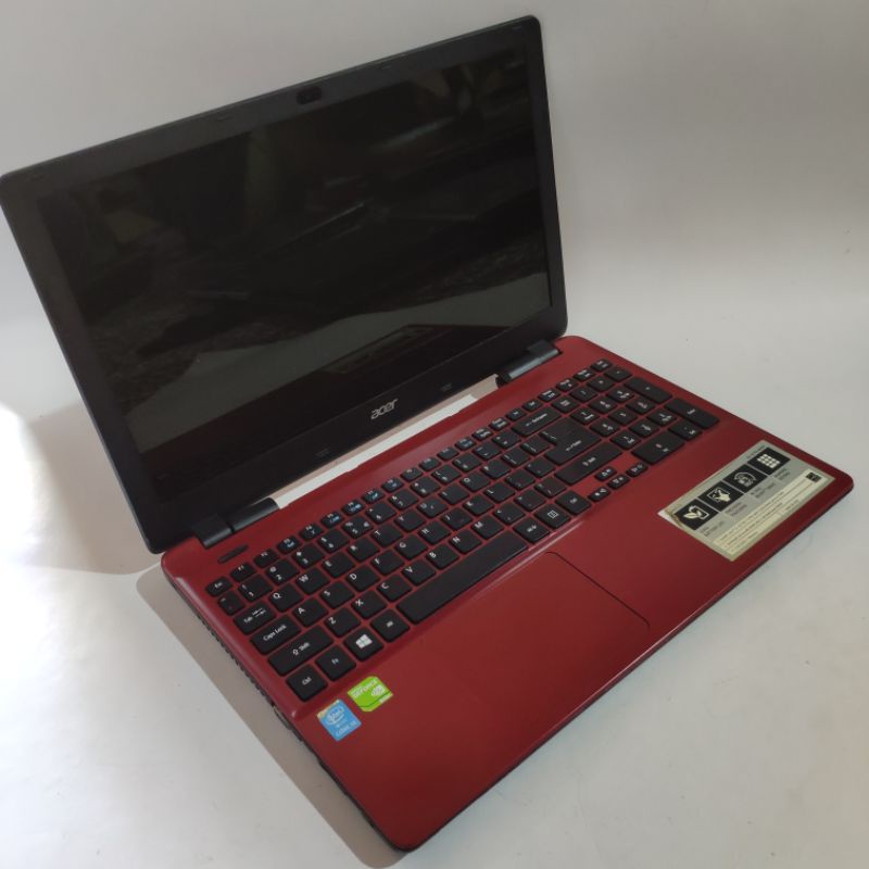 laptop gaming dan editing acer aspire E5 571G - core i5 - 15.6 inc dual vga Nvidia 840m - ram 8gb