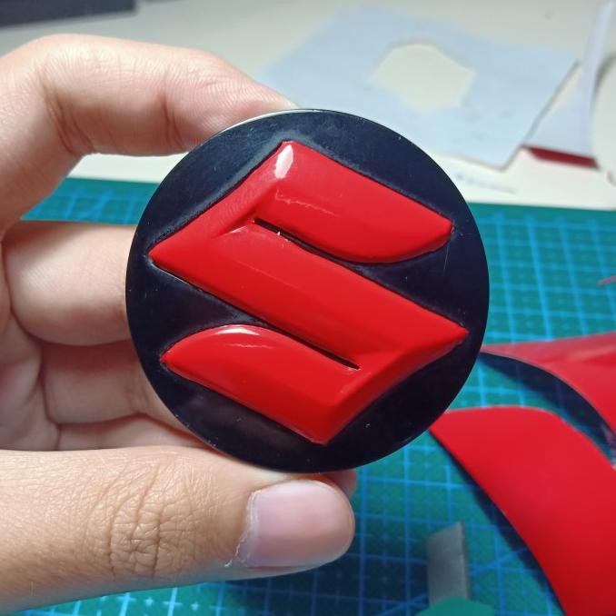 Sticker Logo Suzuki Ignis Depan/Belakang/Dop Velg Sae 