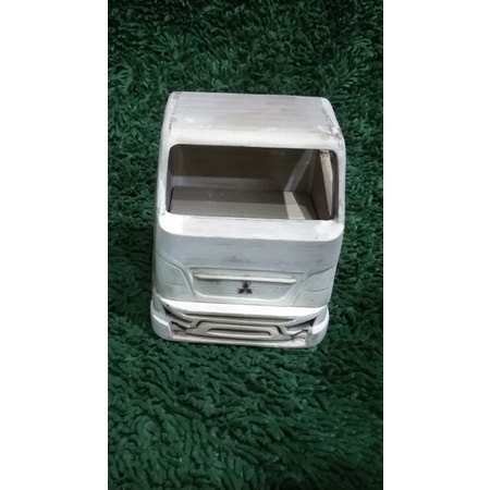 kabin miniatur truk canter