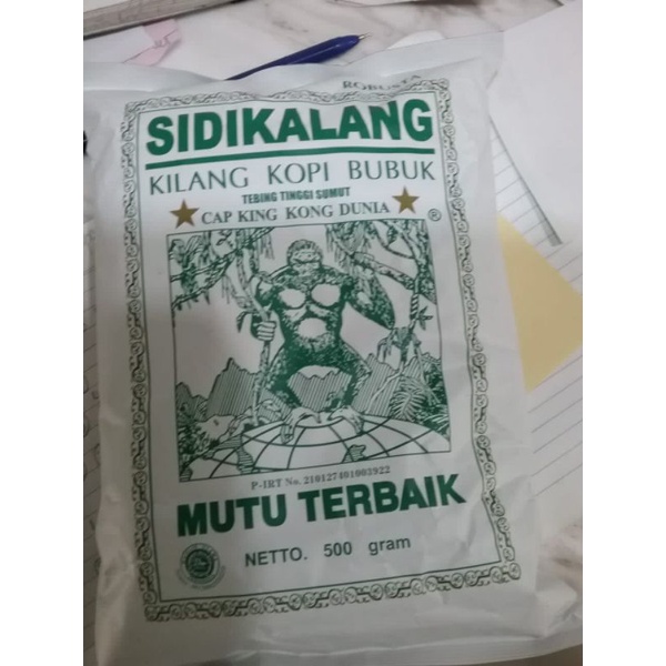 

SIDIKALANG BUBUK KOPI ROBUSTA KASAR HIJAU CAP KINGKONG DUNIA 500 GRAM