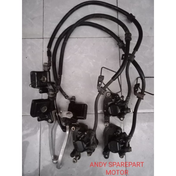 Cakram depan set master rem dan pala babi Honda Beat Karbu / Beat Fi / Pnp Vario Fi 125 / ORIGINAL