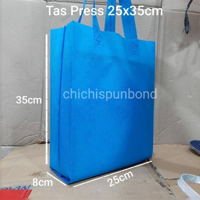 

Kantong Spunbond 25x35 / Tas Kain / Goodie Bag Polos Tas Souvenir / Kantong Souvenir