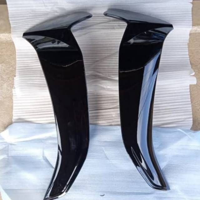Sayap depan bagian luar vega R new
