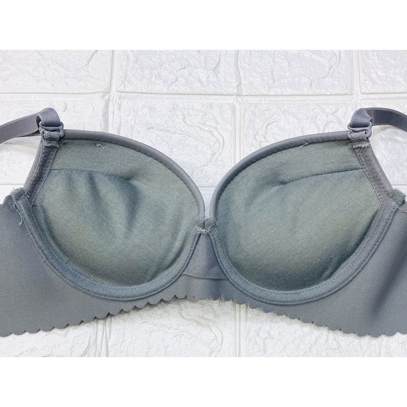 BH | Bra Seamless/Tanpa Jahitan Push Up Bra TALLY 004 Pakai Kawat Dan Busa Tebal