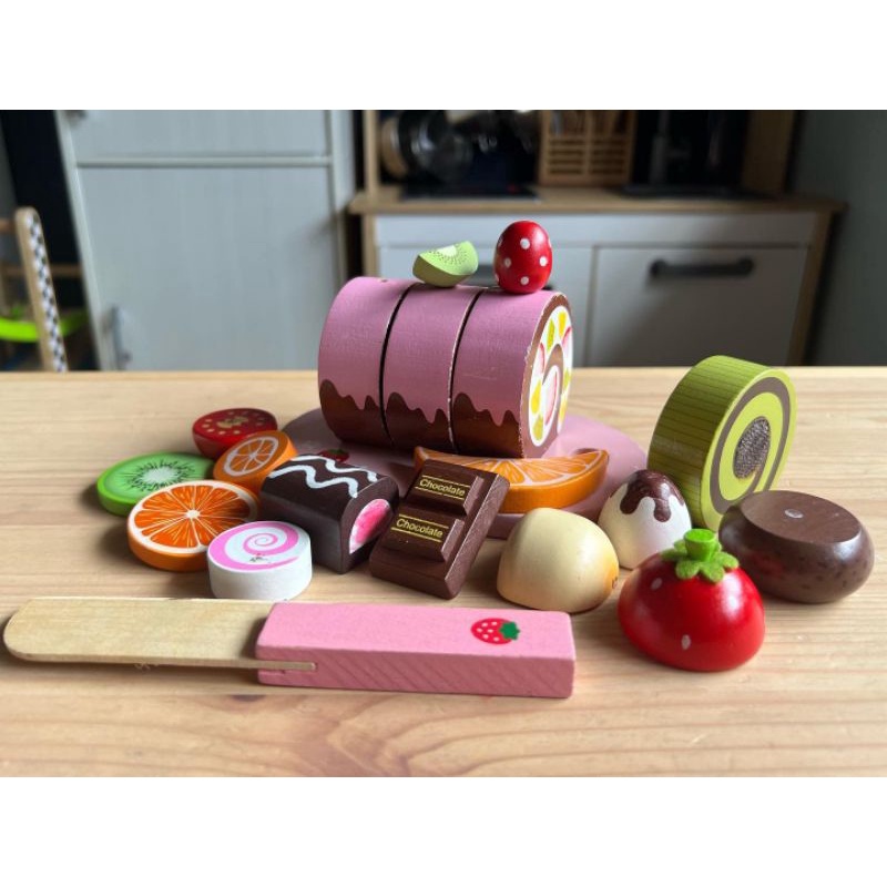 MAINAN KAYU MASAKAN MAKANAN KUE ANAK WOODEN TOYS PRELOVED