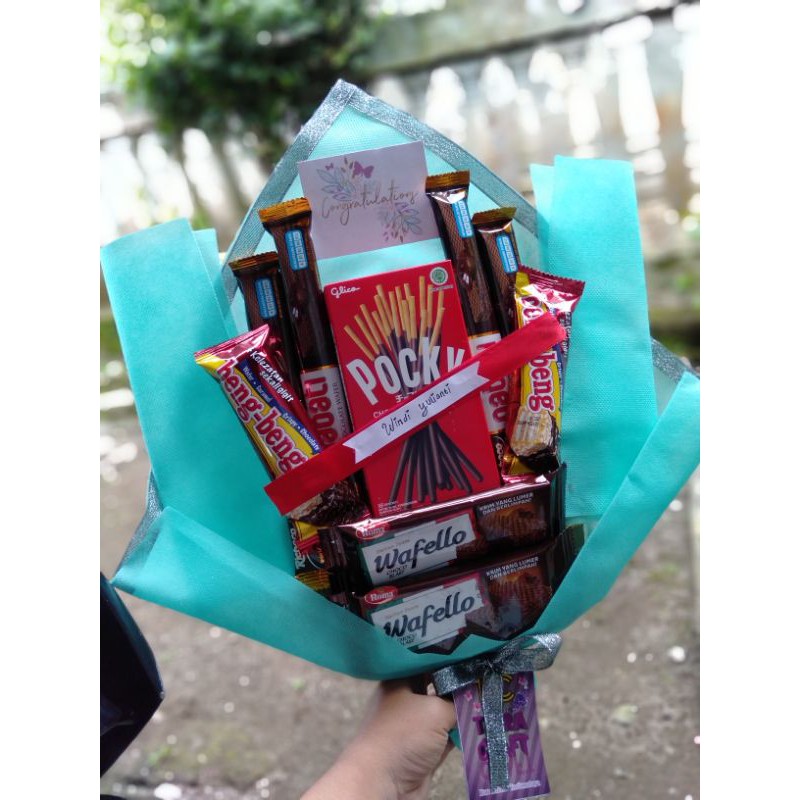 

buket cokelat/ buket tyara craft/ buket wisuda murah