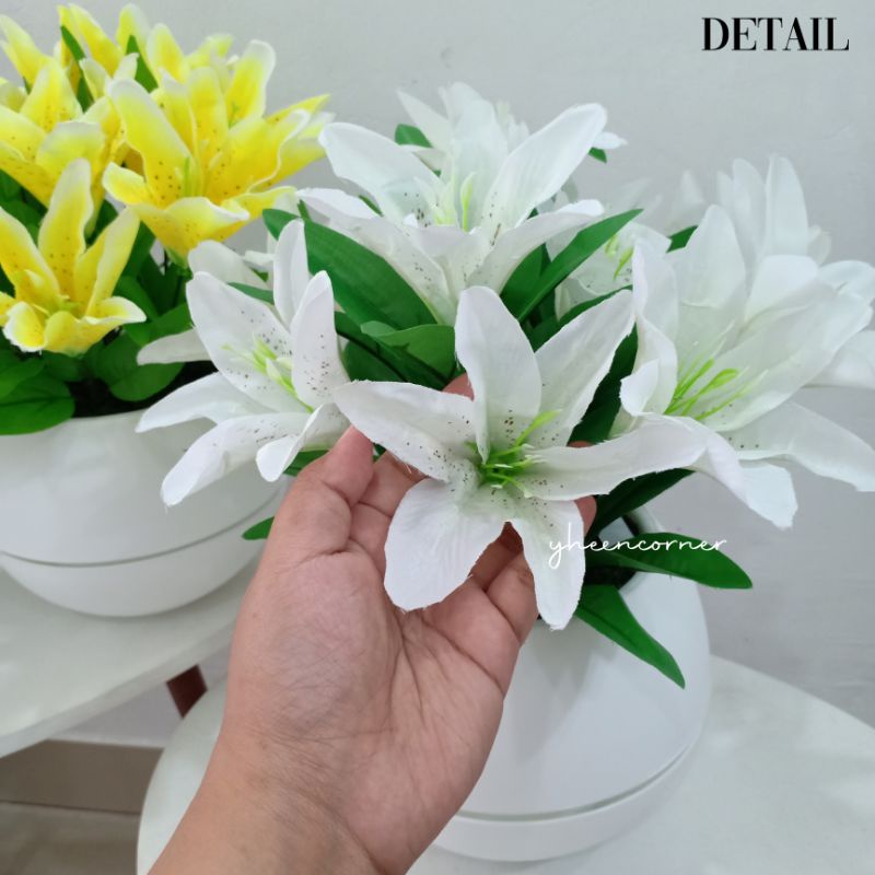 Artificial Tiger Lily Set / Bunga Lily Tiger Artifisial Dengan Pot Bola Jumbo