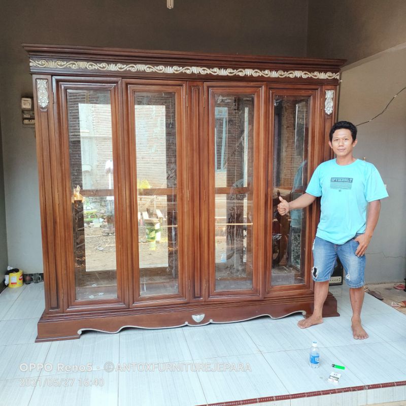 lemari pajangan jati mebel Jepara