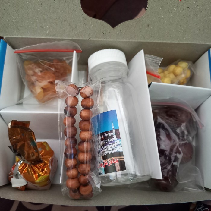 

paket oleh oleh haji dan umroh Lengkap dengan air Zam zam