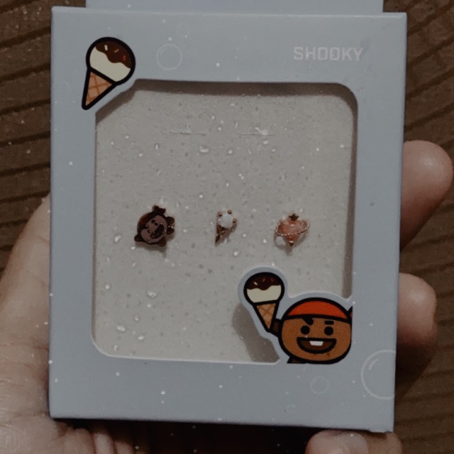Official shooky earrings BT21 antibg
