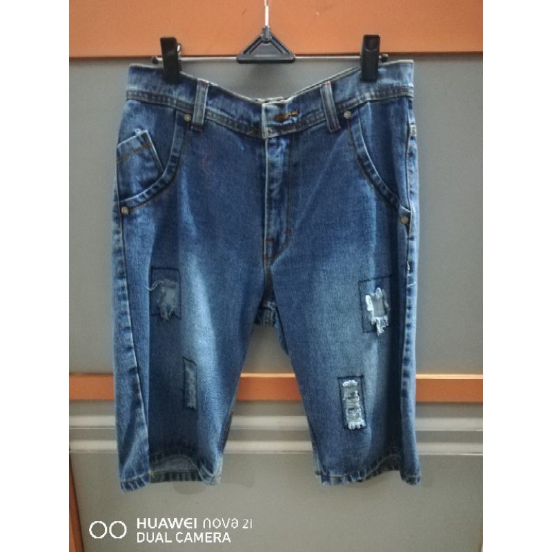 CELANA PENDEK SOBEK STUSSY/RIPPED JEANS