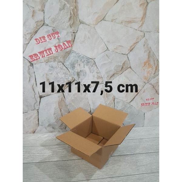 

Kardus / Box / uk. 11x11x7,5 cm / Karton packing polos baru ST