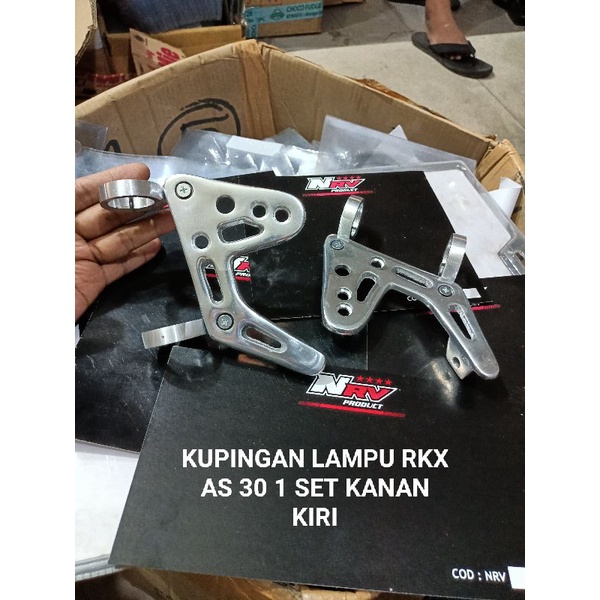 breket kupingan lampu depan Yamaha RX king 1set /kupingan lampu depan Yamaha RX king/kupingan lampu depan Yamaha RX king