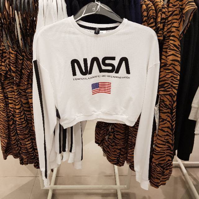 KOREA RAJUT LUCU HITAM BIRU LANGIT UNGU / Sweatshirt Nasa list hitam crop H&M