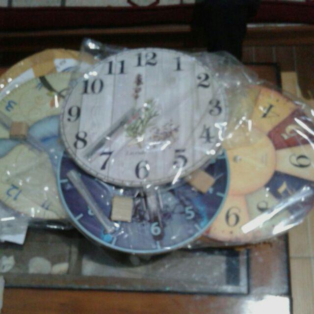 117 Jam Dinding Unik Retro Hiasan Interior Motif Plate Vintage Pelengkap Nuansa Klasik