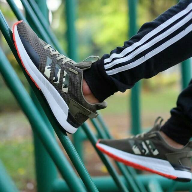 sepatu adidas questar ride