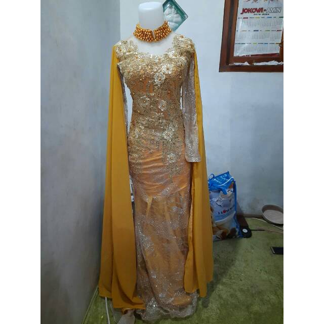 Dijual gaun salah ukuran