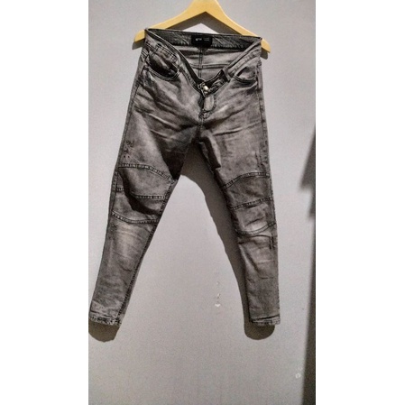 CELANA UPRISE SIMPLE GRAY SECOND