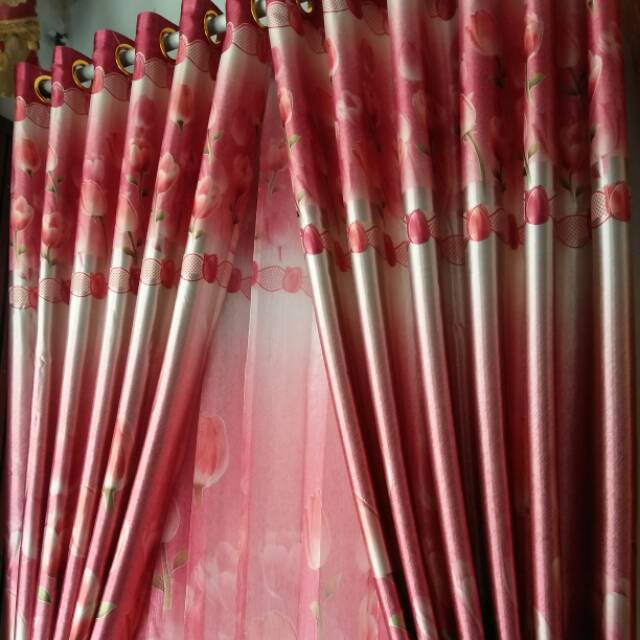 Gorden Blackout Motif Bunga Kecil Merah Bonus Tali
