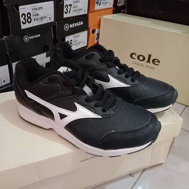 sepatu lari murah original