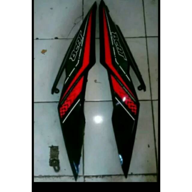Cover body samping honda beat new 2017 hitam