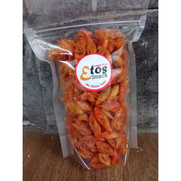 

KRIUK LUMPIA SNACK/CEMILAN KRIUK PEDAS MANIS/KRIUK JAJANAN/50 GRAM