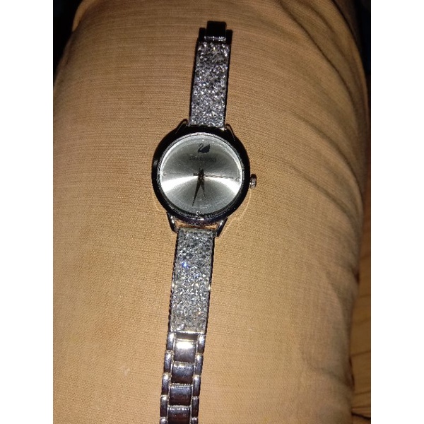 jam tangan swarovski