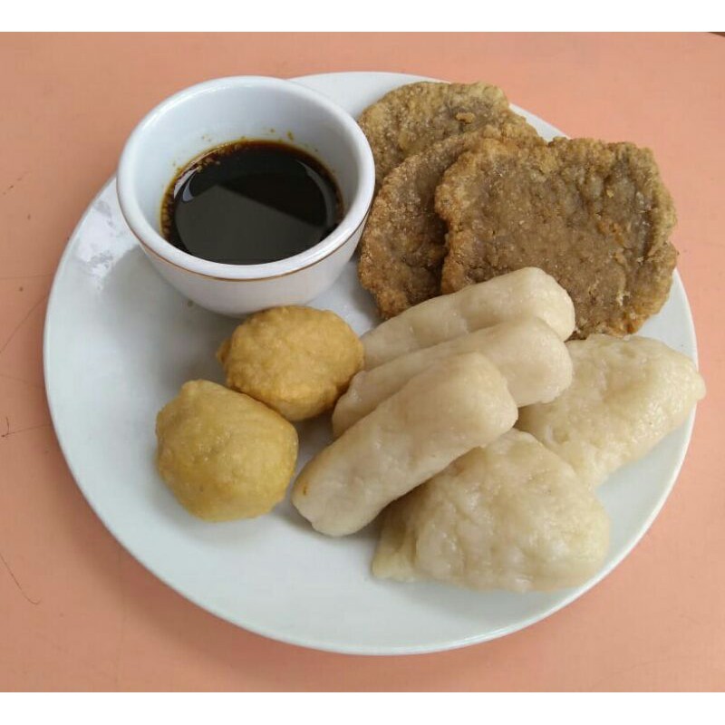 

pempek campur, pempek palembang, pempek ikan, pempek murah