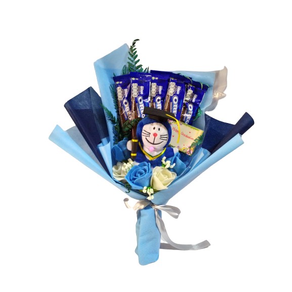 Buket Flanel/ Buket boneka/ kado wisuda/ boneka doraemon wisuda/ buket snack