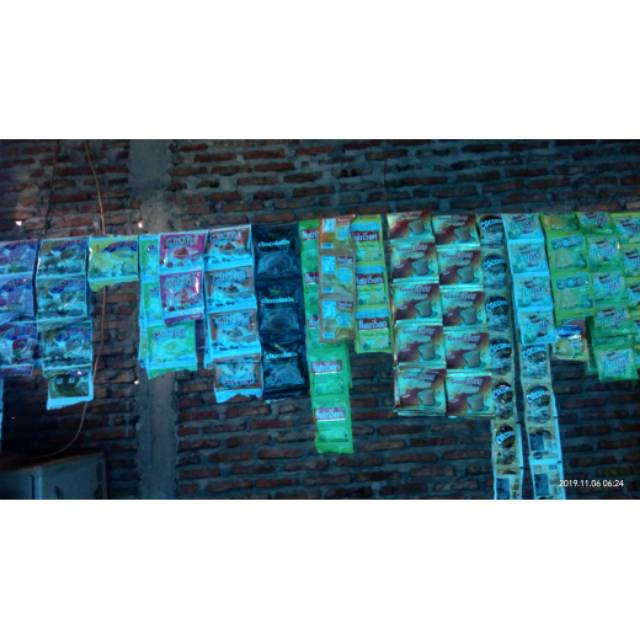 

Berbagai minuman sachet segar