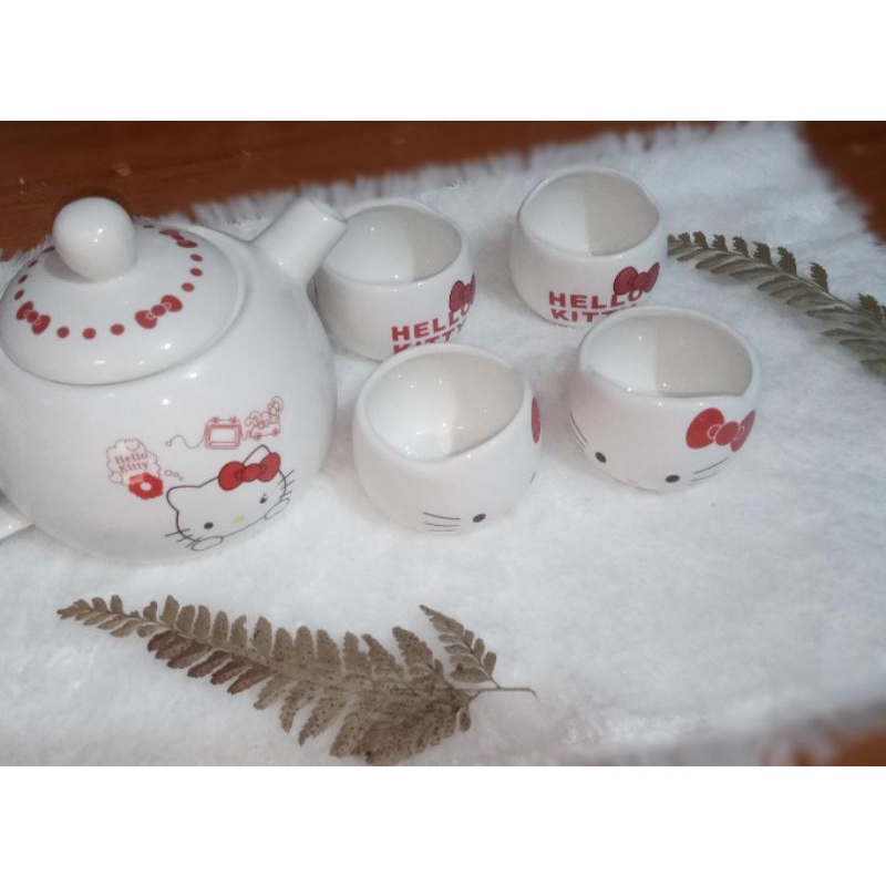 Teko Set Gelas mini Keramik Hello Kitty